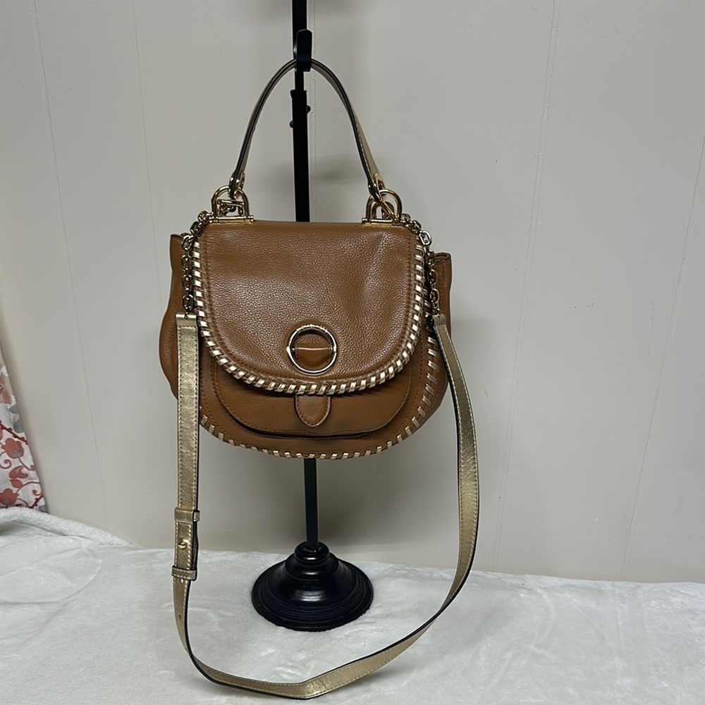 MICHAEL KORS ISADORE ALL LEATHER BROWN & GOLD MESSENGER/CROSSBODY
